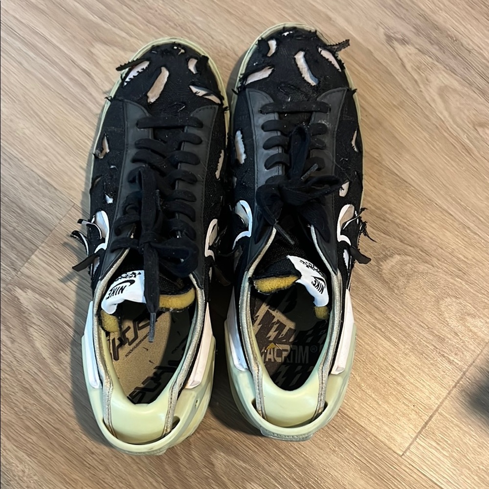 Nike Black and White Men's Shoes